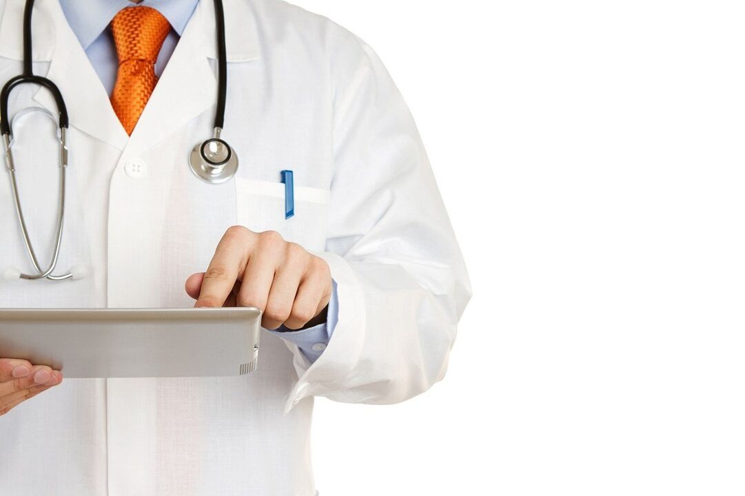 Consulta com um médico para diagnosticar dores nas omoplatas